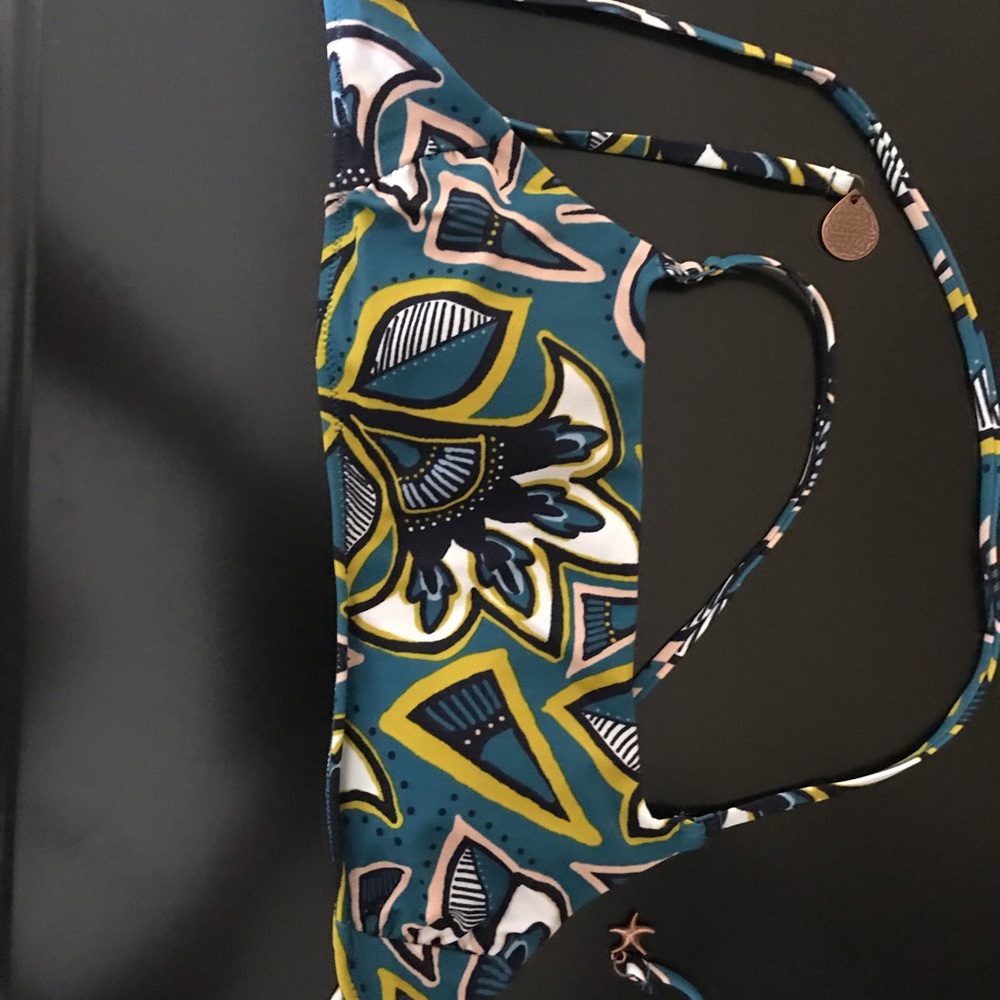 Aerie scoop swim top (NWT)